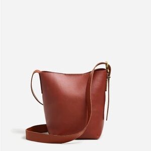 MADEWELL Essential Bucket Tote in brown leather